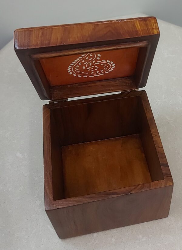 Sanjhi Art Sqr. Box - Image 3