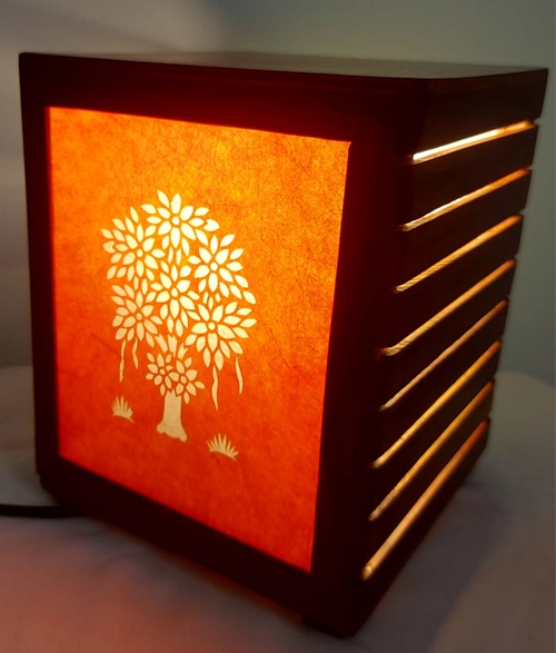 Sanjhi Art Table Lamp - Image 4