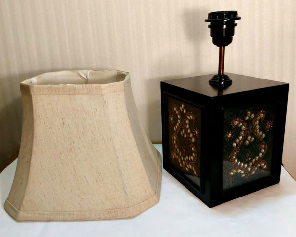 Kundan Zardozi Work Table Lamp With Shade - Image 3